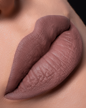 Load image into Gallery viewer, Classic Nude Matte Lipstick SUYANE by Agustin Fernandez
